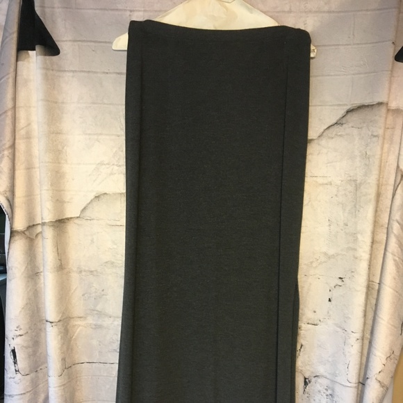 dk grey skirt by Express Tricot - Picture 1 of 6